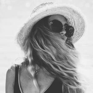 Meet your Posher, Elina